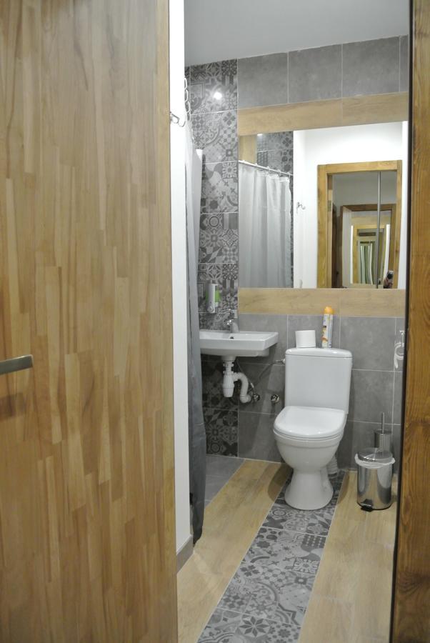 קייב Mini Hotel On Demiivska מראה חיצוני תמונה