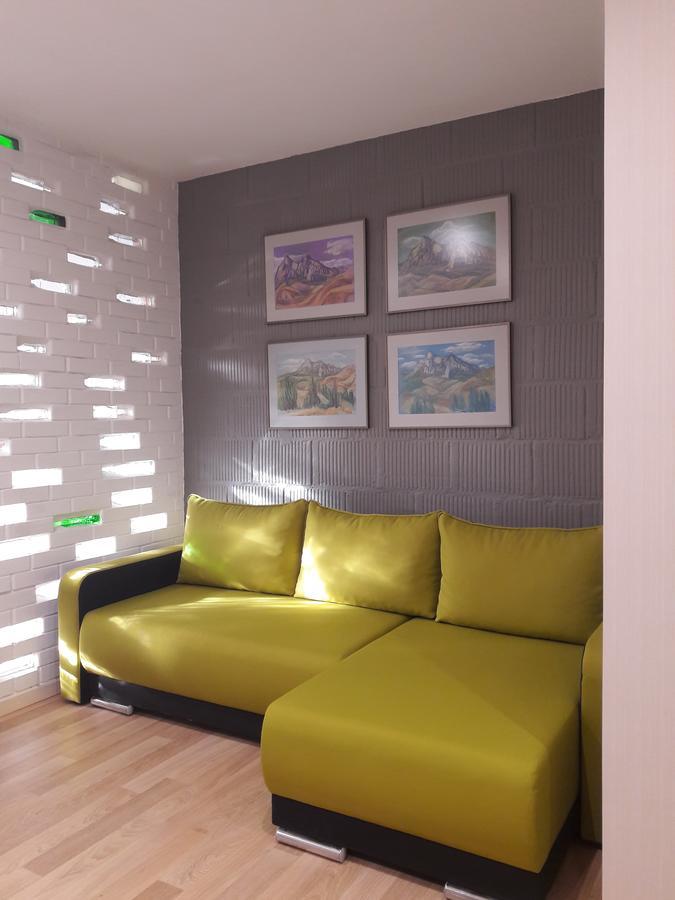 קייב Mini Hotel On Demiivska מראה חיצוני תמונה