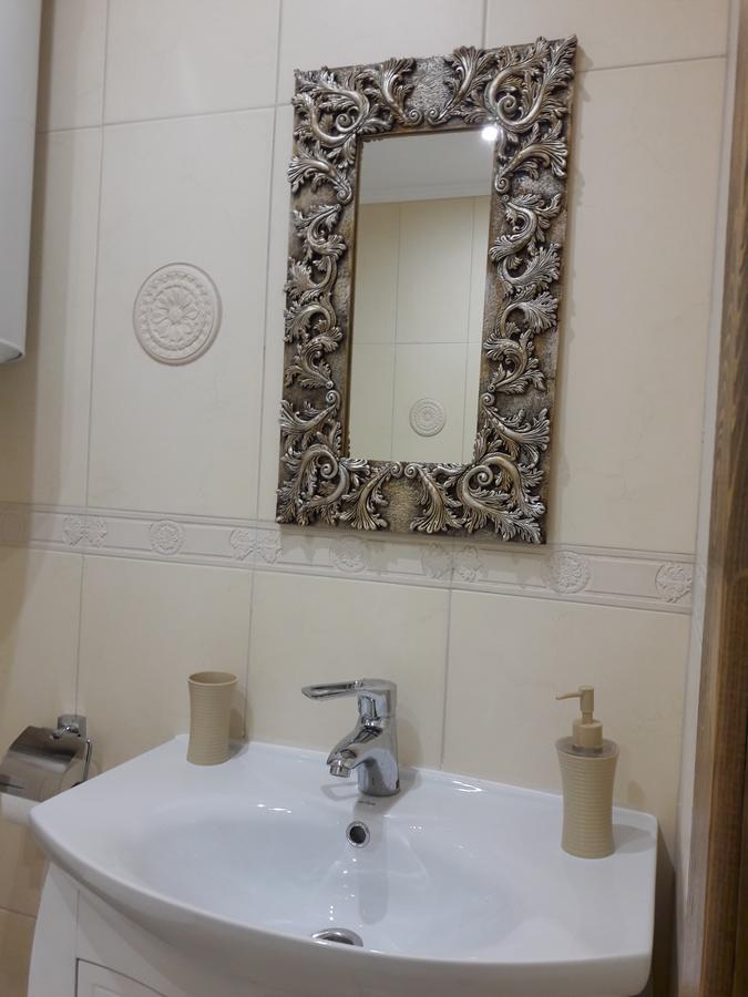 קייב Mini Hotel On Demiivska מראה חיצוני תמונה