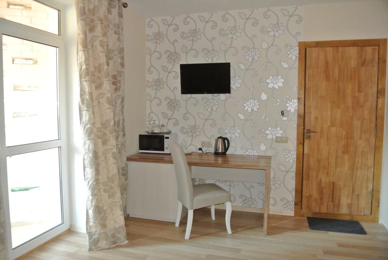 קייב Mini Hotel On Demiivska מראה חיצוני תמונה